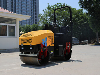 小型壓路機(jī)都有哪些特點(diǎn)呢？