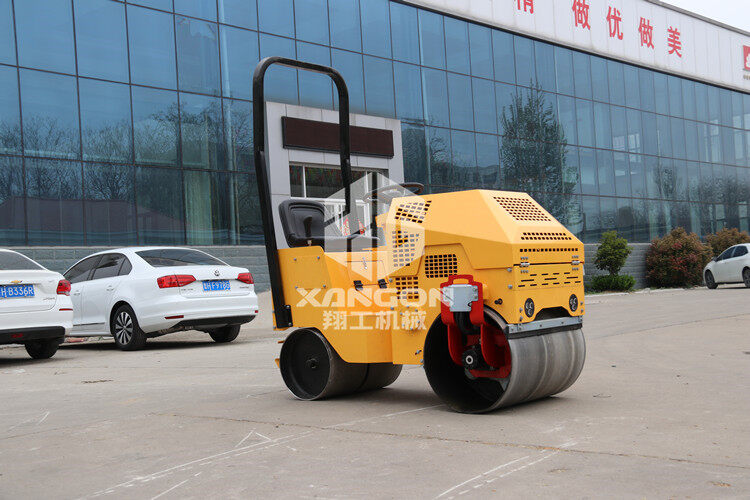 小型壓路機(jī)配重松動的原因是什么？4個細(xì)節(jié)告訴你