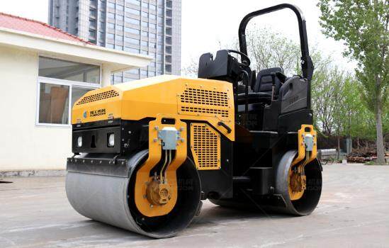購買小型壓路機，用戶會擔(dān)心哪些問題，總結(jié)！