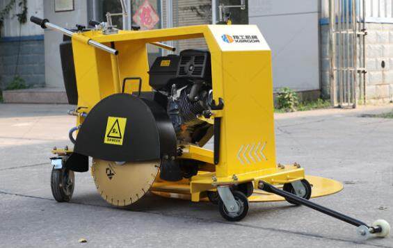 井蓋切割機(jī)，讓您走路開(kāi)車(chē)不在咯噔咯噔響